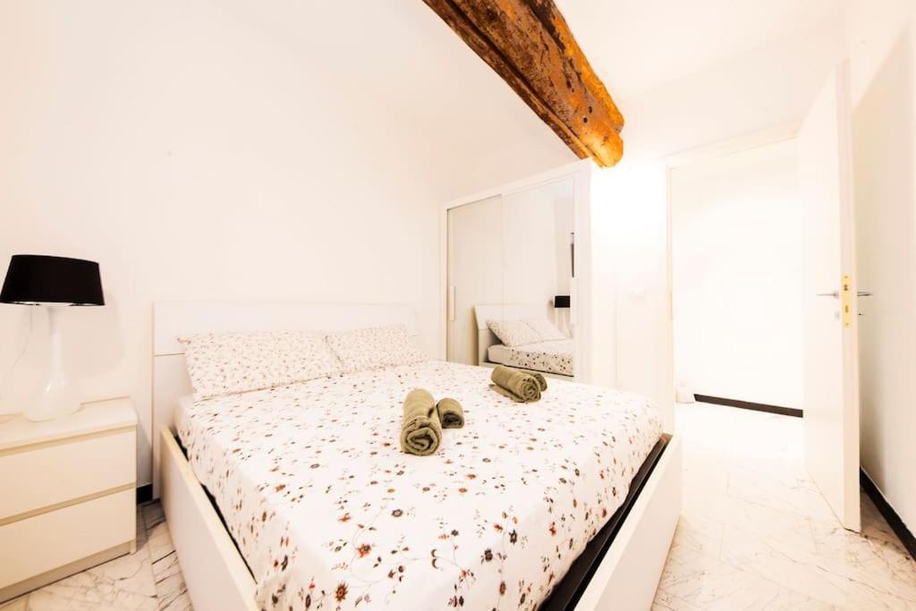 Appartamento La Citta Vecchia Genua Exterior foto